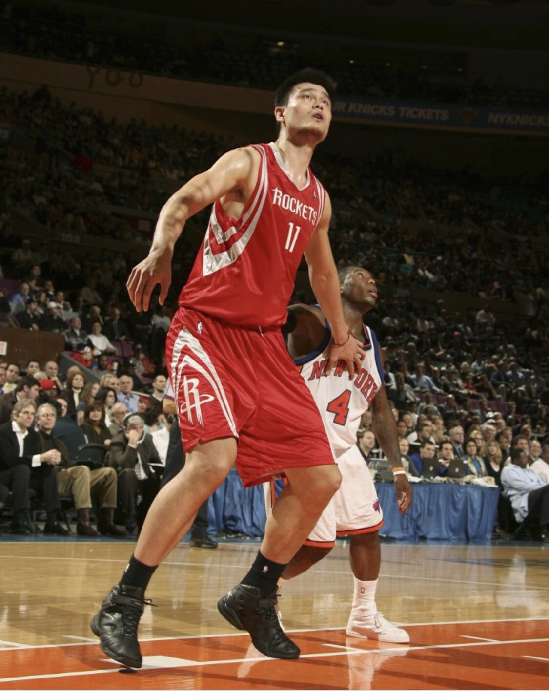 身体对抗直 身体对抗直