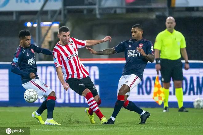 防守反击派 防守反击派