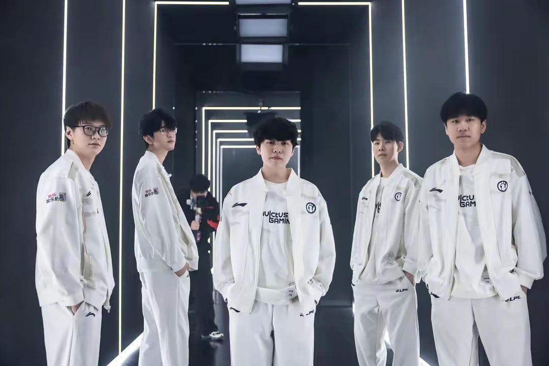 经让他在众 经让他在众