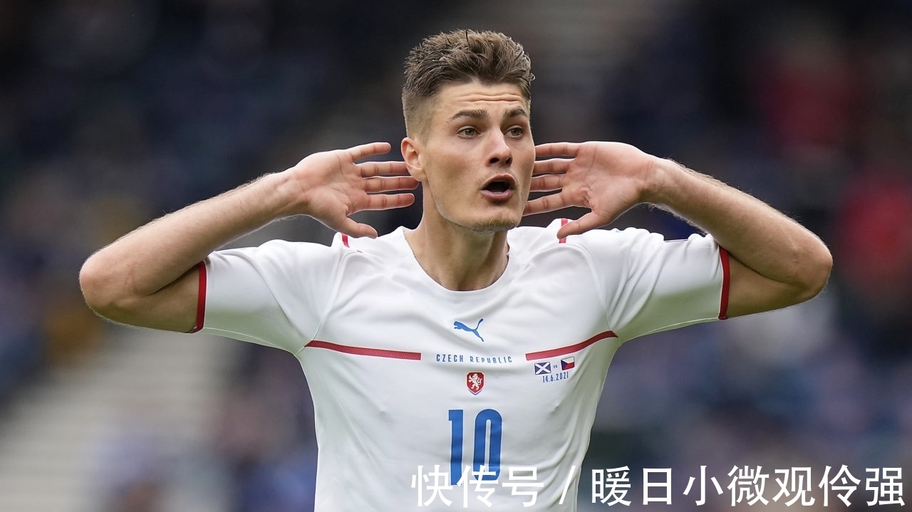 足球带来更 足球带来更